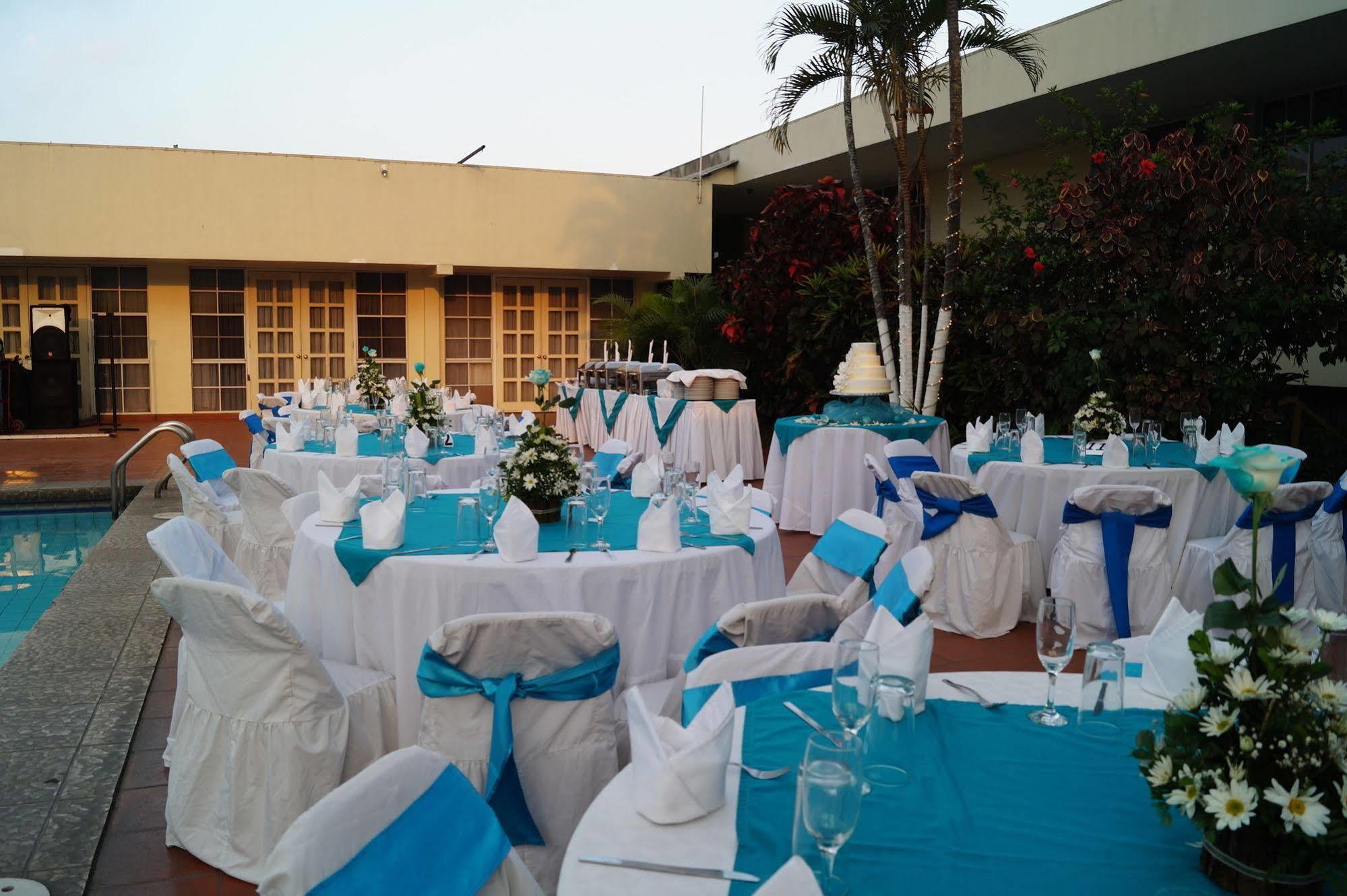 Siesta Hotel And Casino Antiguo Cuscatlán Buitenkant foto